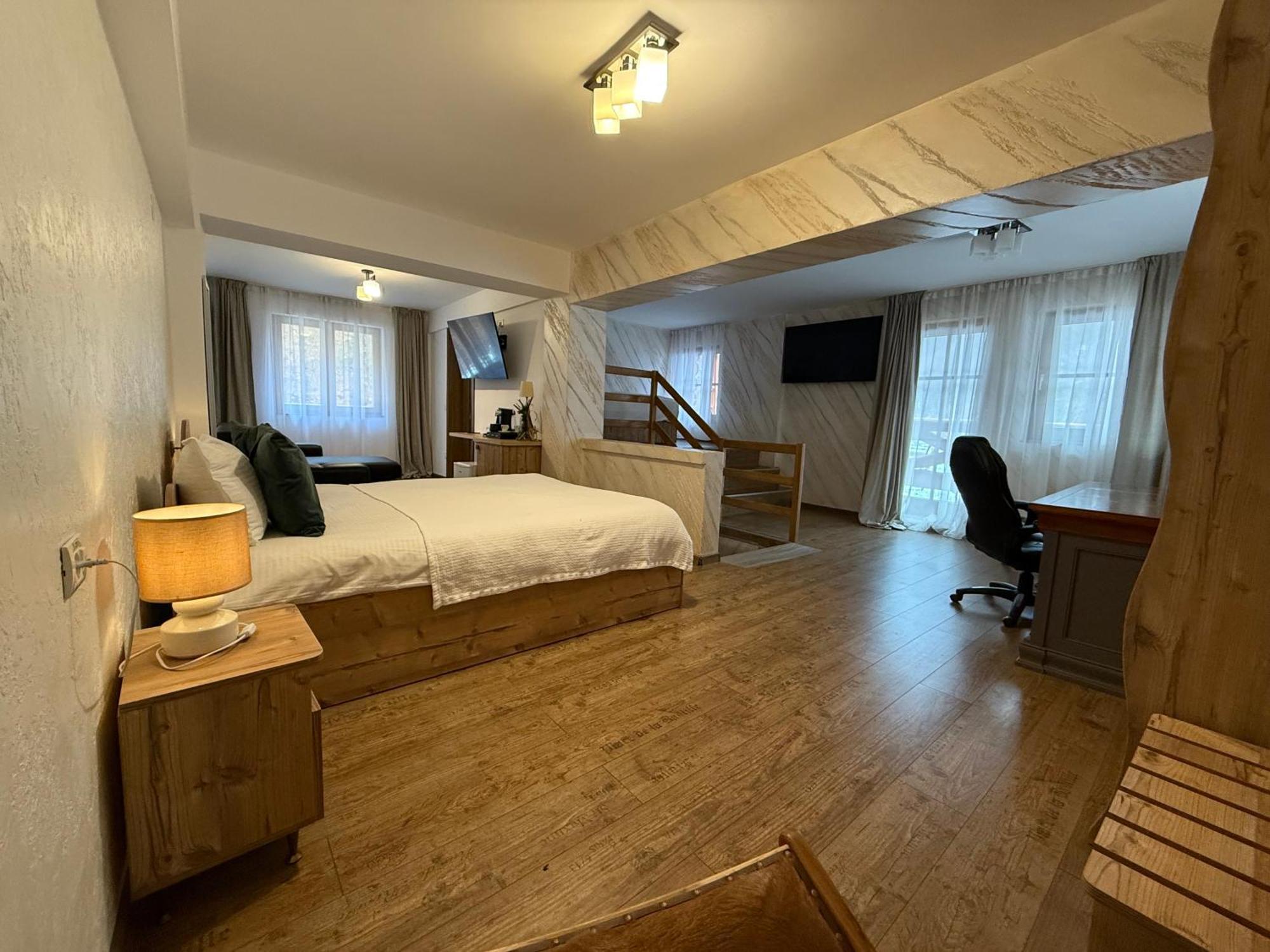 Hotel Conacul Radacinilor à Petroşani Extérieur photo