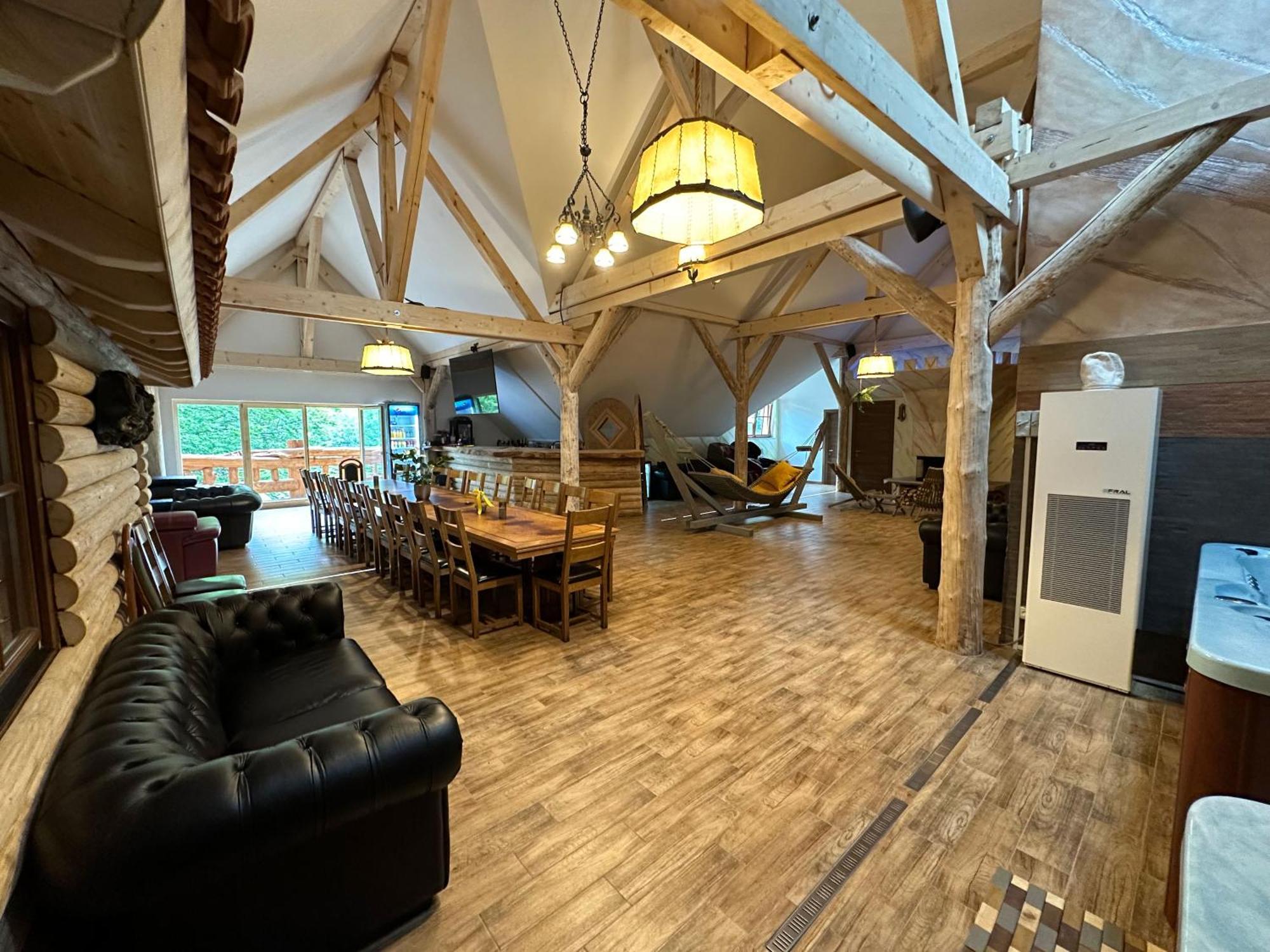 Hotel Conacul Radacinilor à Petroşani Extérieur photo